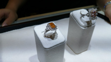 Koleksi berlian di Festival Jewellry & Timepieces