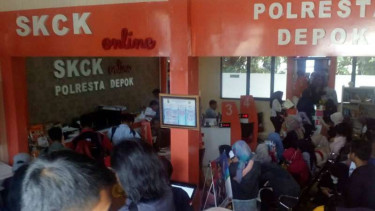 Antrean pembuatan SKCK di depok.