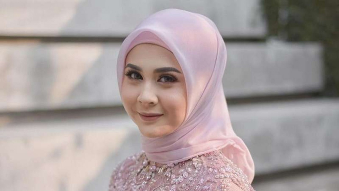 Kesha Ratuliu.