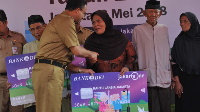 Kartu Lansia Jakarta. 