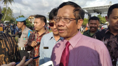 Menkopolhukan Mahfud MD