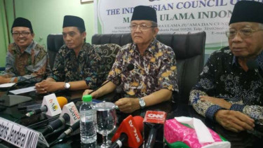 Sekjen MUI, Anwar Abbas, (dua dari kanan).