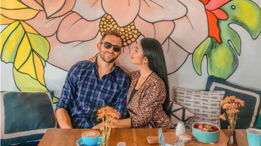 Striker Bali United, Ilija Spasojevic, bersama istrinya, Lelhy