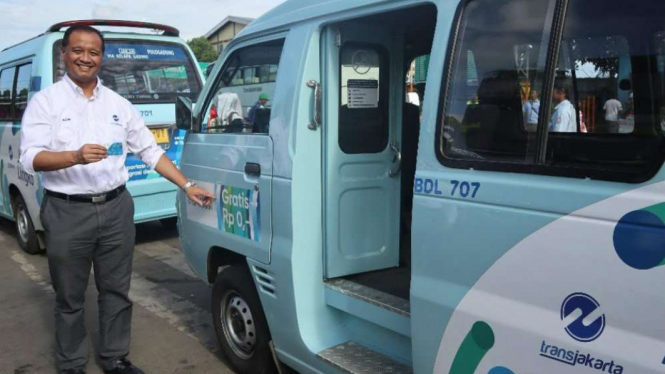 Angkot MIkroTrans Jak Lingko.