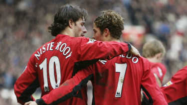 Ruud van Nistelrooy dan Cristiano Ronaldo saat masih di MU.