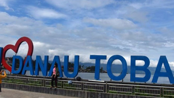 Tempat wisata di sekitar danau toba