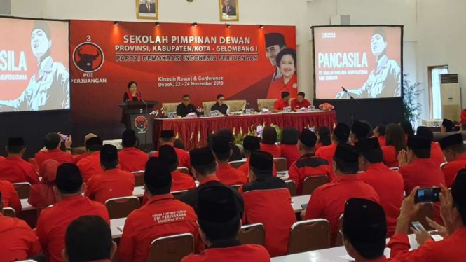Ketua Umum PDIP Megawati Soekarnoputri di acara sekolah partai PDIP.