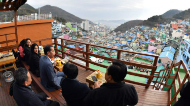 Presiden Jokowi di Busan, Korsel