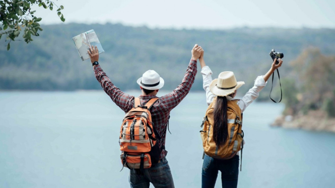 Ilustrasi Traveling