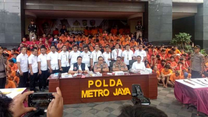 Polisi tangkap ribuan begundal ibukota.