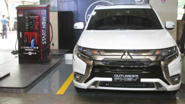 Fasilitas pengisian daya listrik cepat untuk mobil Mitsubishi di Jakarta