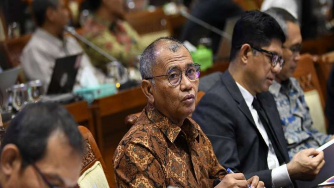 Agus Rahardjo, saat menjabat Ketua KPK, bersama pimpinan lain mengikuti rapat kerja di DPR