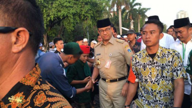 Gubernur DKI Jakarta Anies Baswedan di reuni 212, Jakarta.