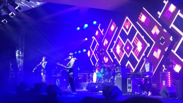Konser A Night with Sheila on 7.