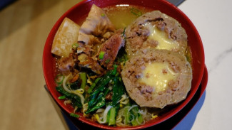 Viral Tukang Bakso Ludahi Mangkok, Netizen Curiga Buat Penglaris