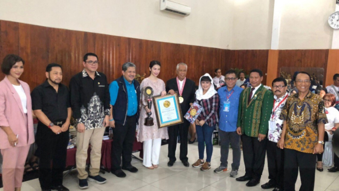 Fahri Hamzah (keempat dari kiri)