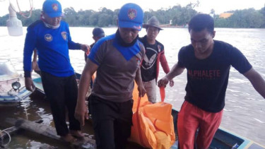 Jasad Marcel, bocah 8 tahun yang tenggelam di Sungai Kapuas.
