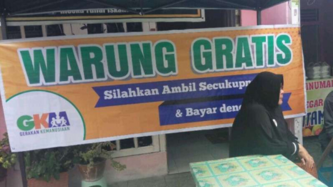 Warung makan gratis di Pontianak.