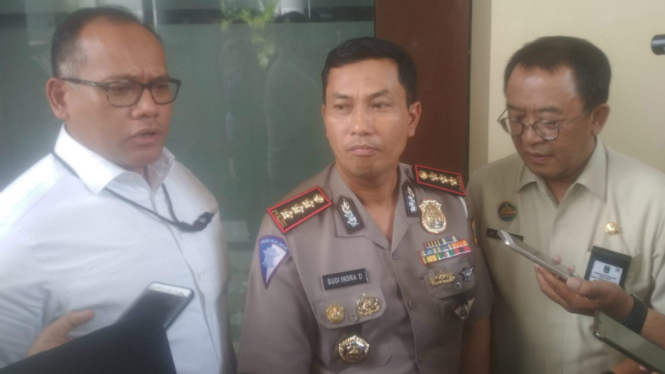 (kanan) Kabid Pajak Bapenda Jatim, M. Purnomosidi.