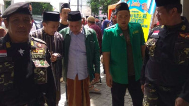 Suasana di rumah duka almarhum putra Hasyim Muzadi, Hilman Wajdi.