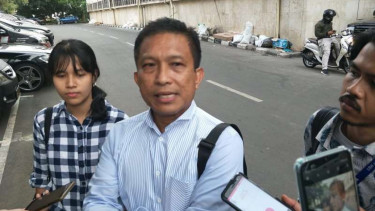 Tetangga Novel, Yasri Yudha Yahya melaporkan Dewi Tanjung ke Polda Metro Jaya 