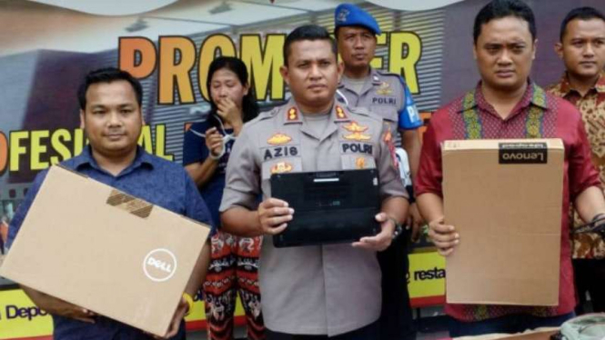 Polisi tangkap ibu rumah tangga, Shintya Fardella alias Della (32 tahun).