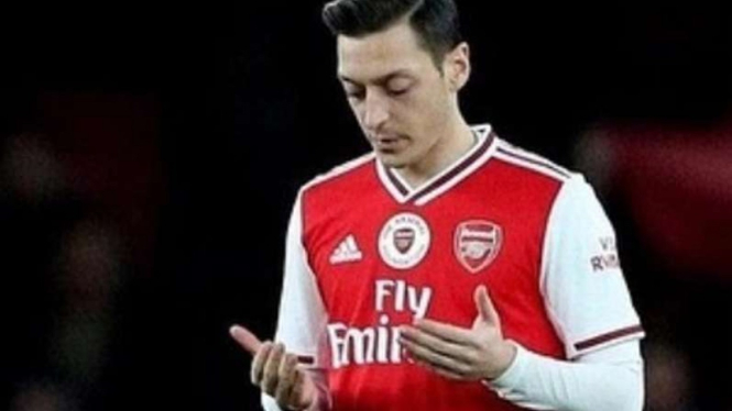 Mesut Oezil.