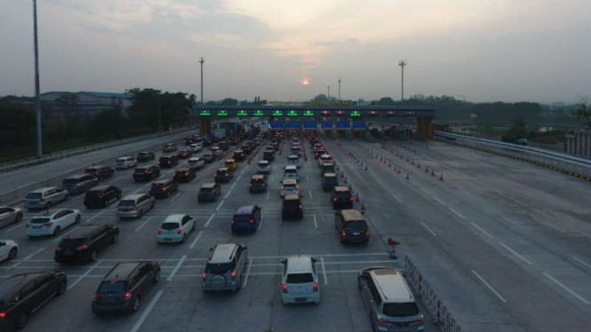 GT Cikampek Utama.