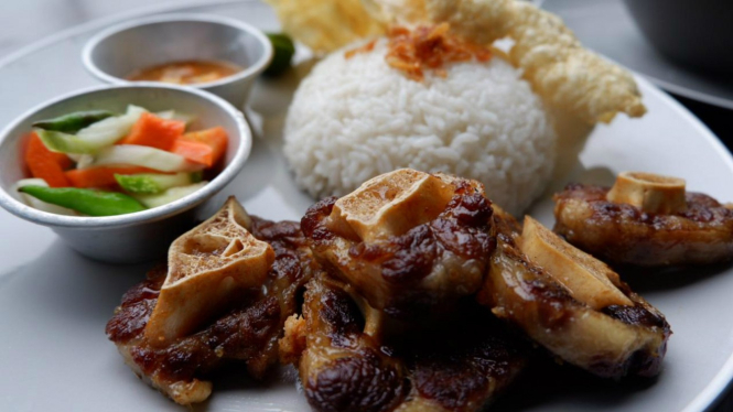 Sop buntut goreng