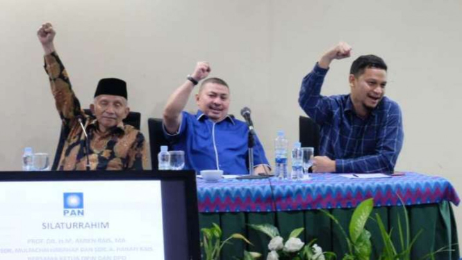 Mulfachri Harahap bersama Amien Rais, dan Hanafi Rais.
