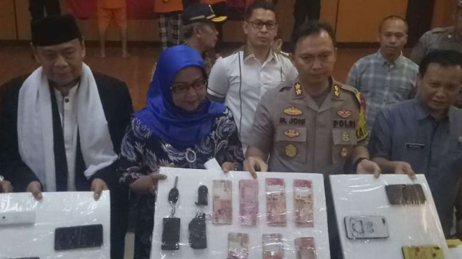 Forkompimda Bogor mengungkapkan kasus dugaan prostitusi berkedok kawin kontrak.