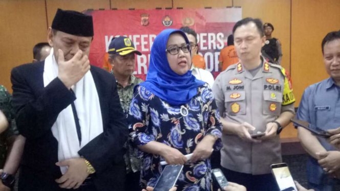 Bupati Kabupaten Bogor Ade Munawaroh Yasin tertibkan kawasan puncak.