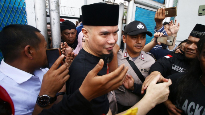 Ahmad Dhani.