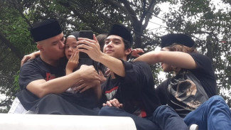 Tangis Histeris Safeea, Putri Ahmad Dhani Sambut Kepulangan Ayahnya