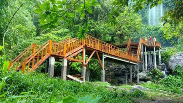 Lokasi wisata Benang Kelambu Lombok makin cantik, kini ada Gerbang Pandang. 