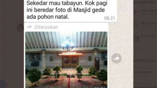 Pohon Natal di Masjid Gedhe Kauman
