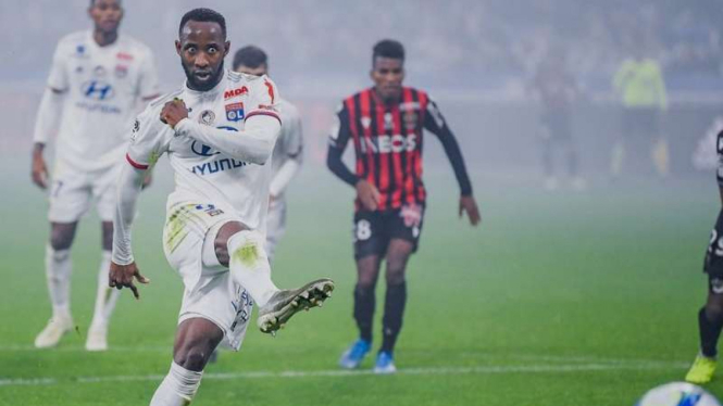 Penyerang Olympique Lyon, Moussa Dembele