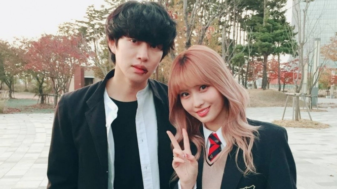 Kim Heechul Super Junior dan Momo TWICE.