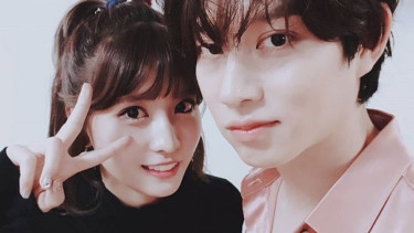 Momo TWICE dan Heechul Super Junior.