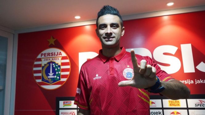 Bek Persija Jakarta, Otavio Dutra