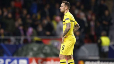 Striker Borussia Dortmund, Paco Alcacer.