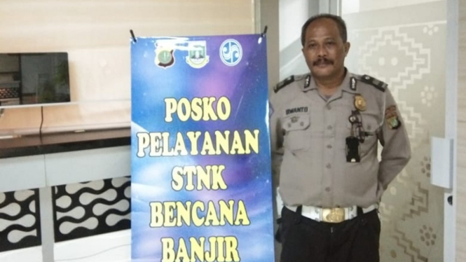 Posko layanan STNK bencana banjir di wilayah Polda Metro Jaya