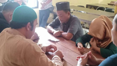 Pencuri Ayam Anggota DPRD Deli Serdang nikah di Kantor Polisi.