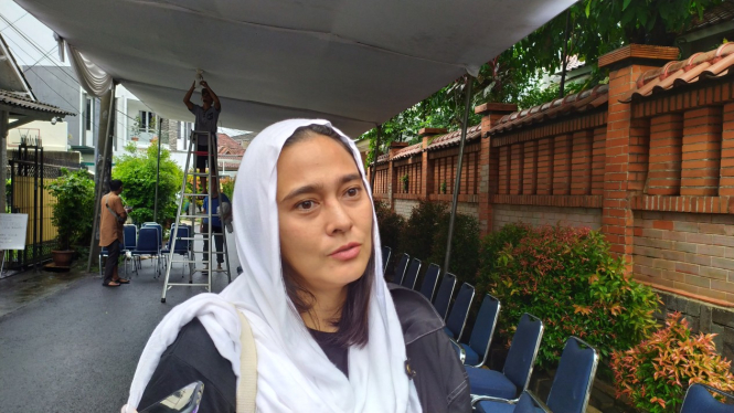 Ine Febriyanti.