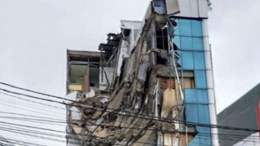 Gedung roboh di Slipi, Jakarta Barat, Senin, 6 Januari 2020