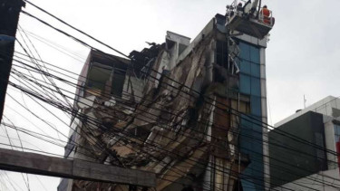 Gedung roboh di Slipi, Jakarta Barat, Senin, 6 Januari 2020