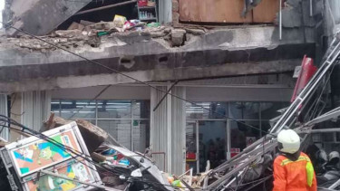Gedung roboh di Slipi, Jakarta Barat, Senin, 6 Januari 2020