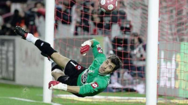Daniel Aranzubia saat membela Deportivo La Coruna