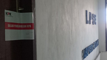 Ruang LPSE Kabupaten Sidoarjo disegel KPK 
