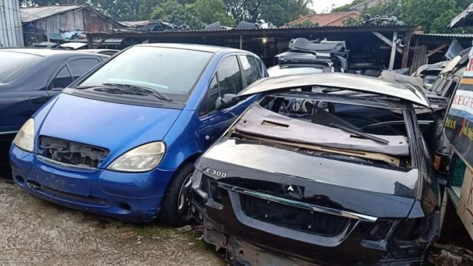 Loak mobil bekas, terima produk merek Eropa maupun Jepang
